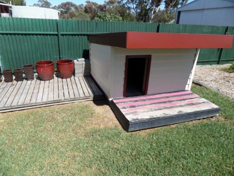 8 Wood Street, Warracknabeal VIC 3393