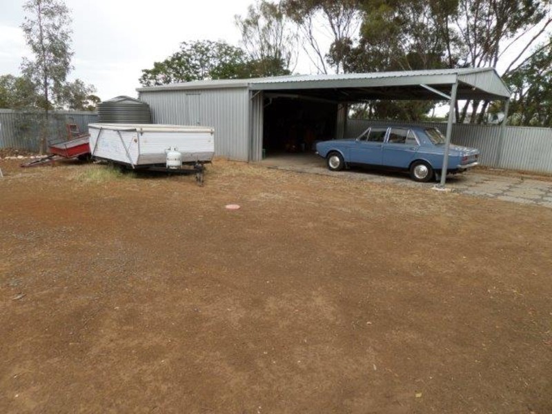 15 Cust Street, Rainbow VIC 3424