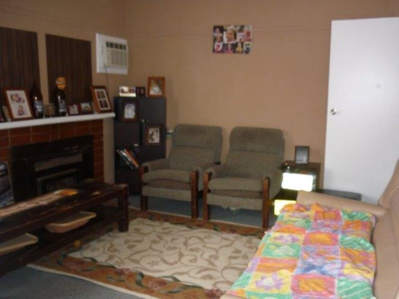 82 Jamouneau Street, Warracknabeal VIC 3393