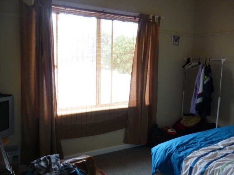 82 Jamouneau Street, Warracknabeal VIC 3393