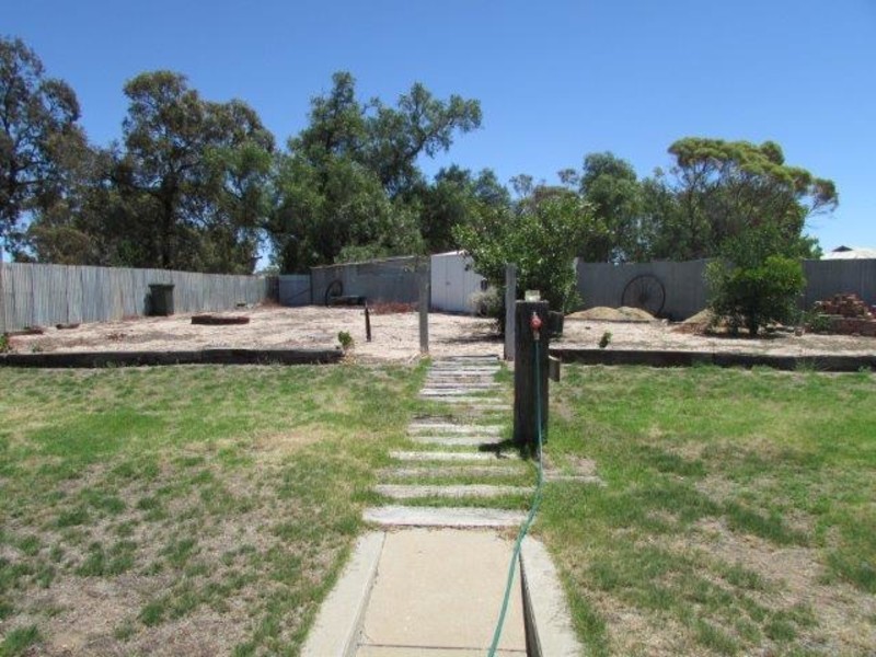 11 Upper Roy Street, Jeparit VIC 3423