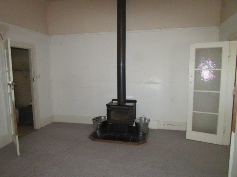 83 Jamouneau Street, Warracknabeal VIC 3393