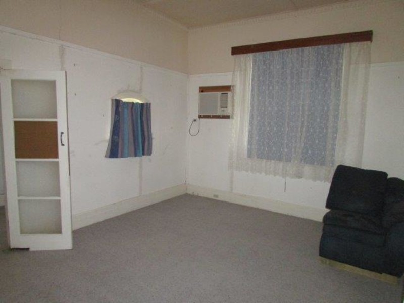 83 Jamouneau Street, Warracknabeal VIC 3393