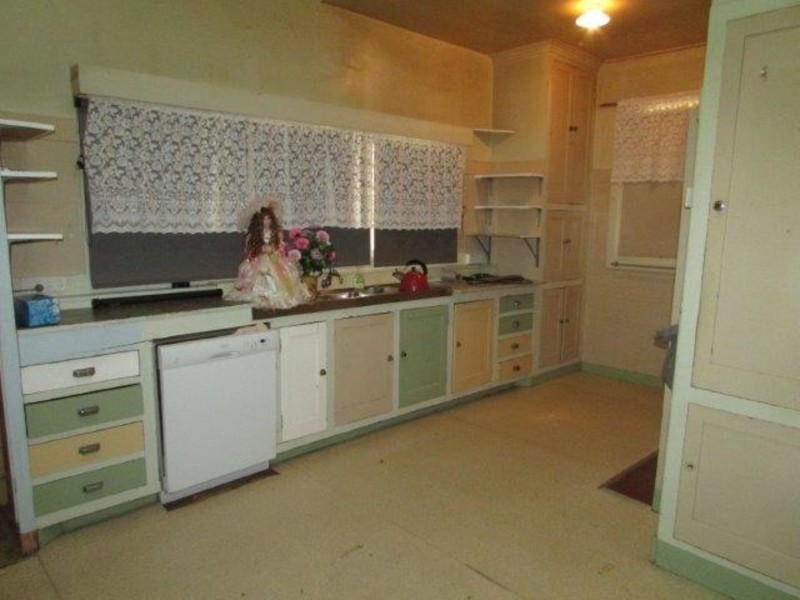 83 Jamouneau Street, Warracknabeal VIC 3393