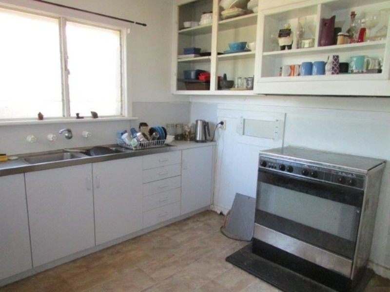 108 Jamouneau Street, Warracknabeal VIC 3393