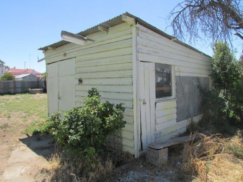 108 Jamouneau Street, Warracknabeal VIC 3393