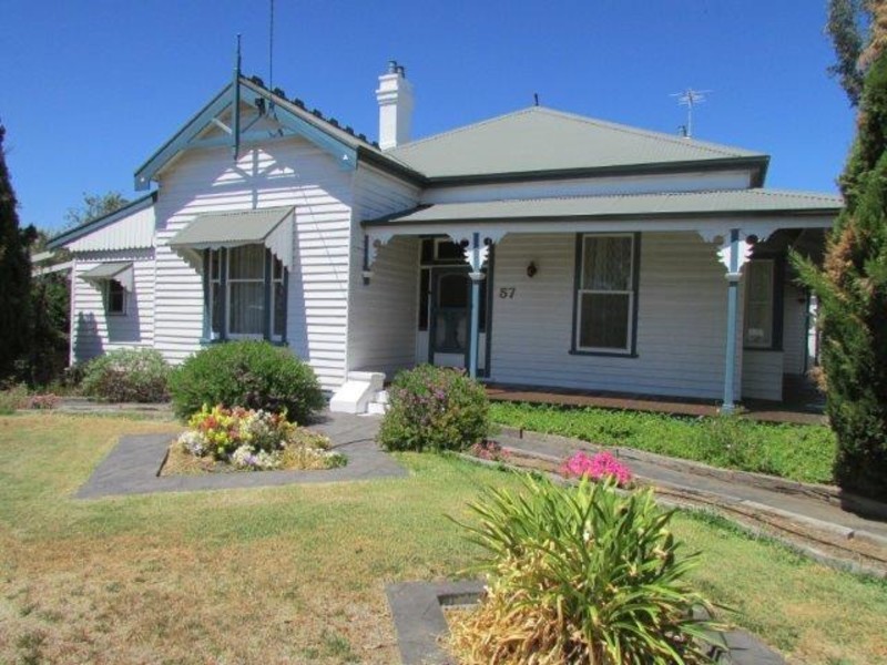 57 Lyle Street, Warracknabeal VIC 3393