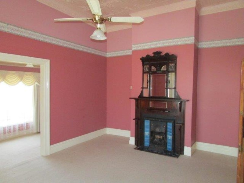 57 Lyle Street, Warracknabeal VIC 3393