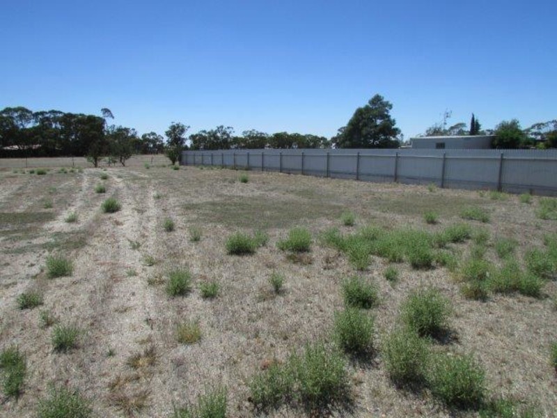 187 Woods Street, Donald VIC 3480