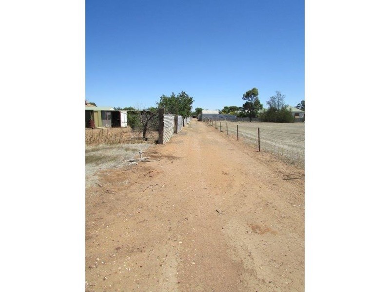 187 Woods Street, Donald VIC 3480