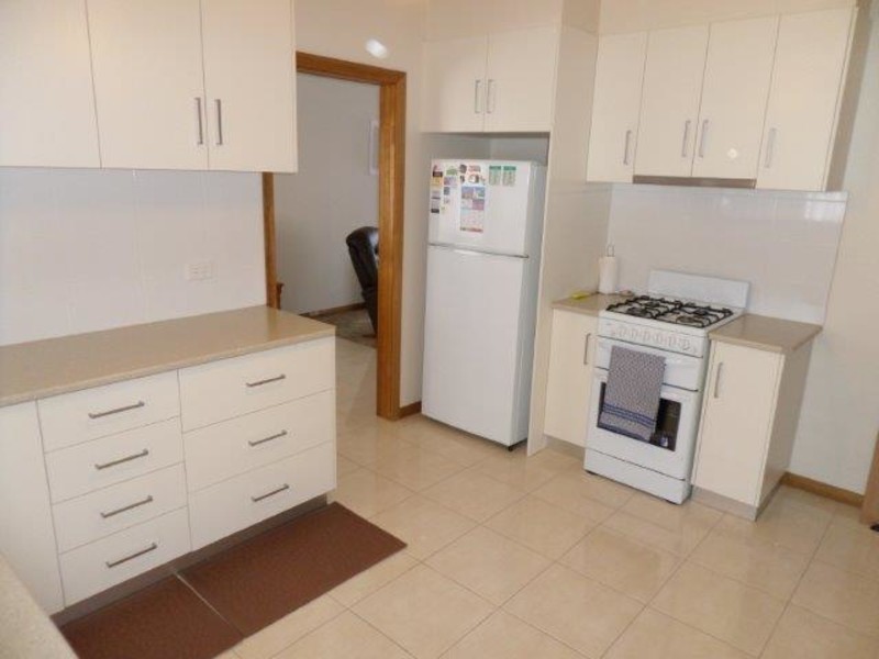 24 Dimboola Road, Warracknabeal VIC 3393