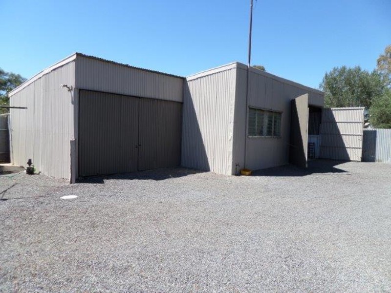 24 Dimboola Road, Warracknabeal VIC 3393