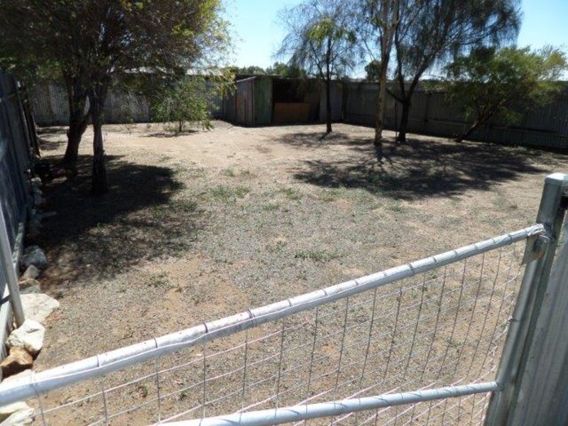 24 Dimboola Road, Warracknabeal VIC 3393