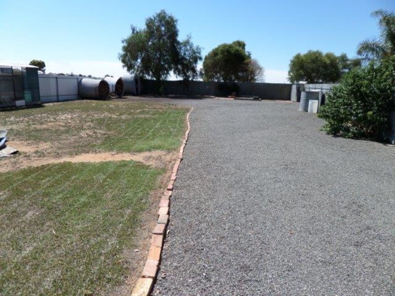 24 Dimboola Road, Warracknabeal VIC 3393