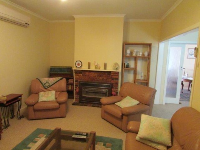 58 Charles Street, Jeparit VIC 3423