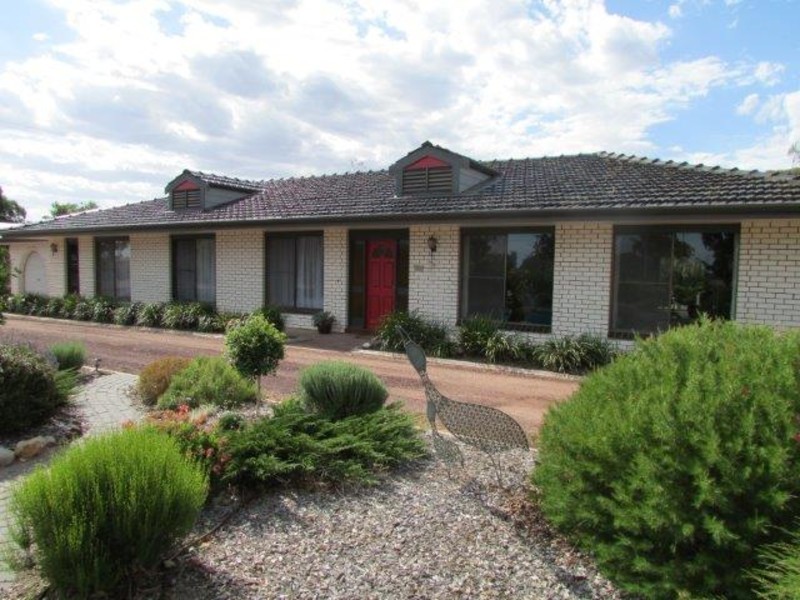 66 Dimboola Road, Warracknabeal VIC 3393