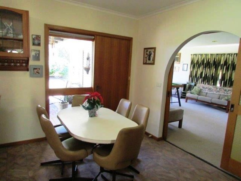 66 Dimboola Road, Warracknabeal VIC 3393