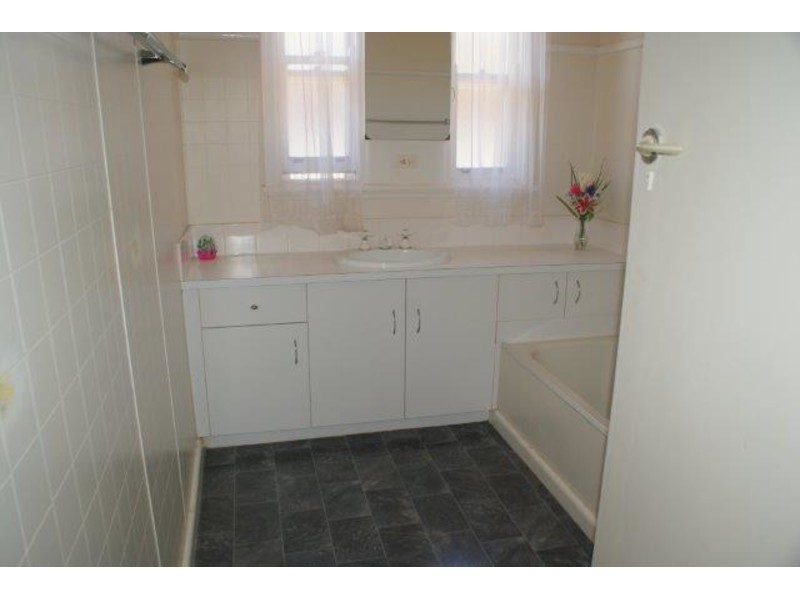 72 Lyle Street, Warracknabeal VIC 3393