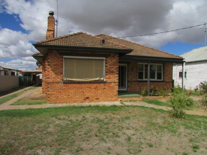 25 Devereux Street, Warracknabeal VIC 3393
