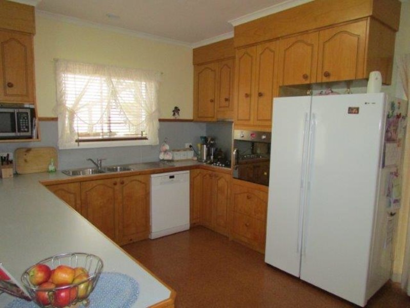 20 Milbourne Street, Warracknabeal VIC 3393