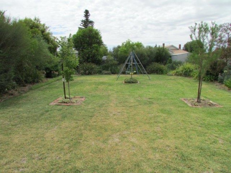 20 Milbourne Street, Warracknabeal VIC 3393