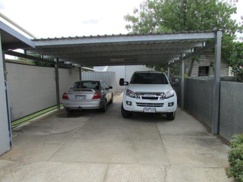 20 Milbourne Street, Warracknabeal VIC 3393