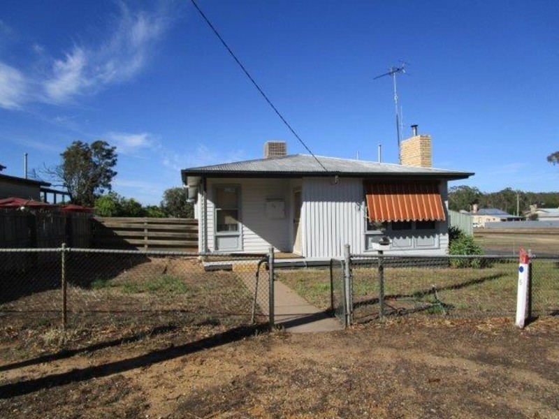 21 Smith Street, St Arnaud VIC 3478