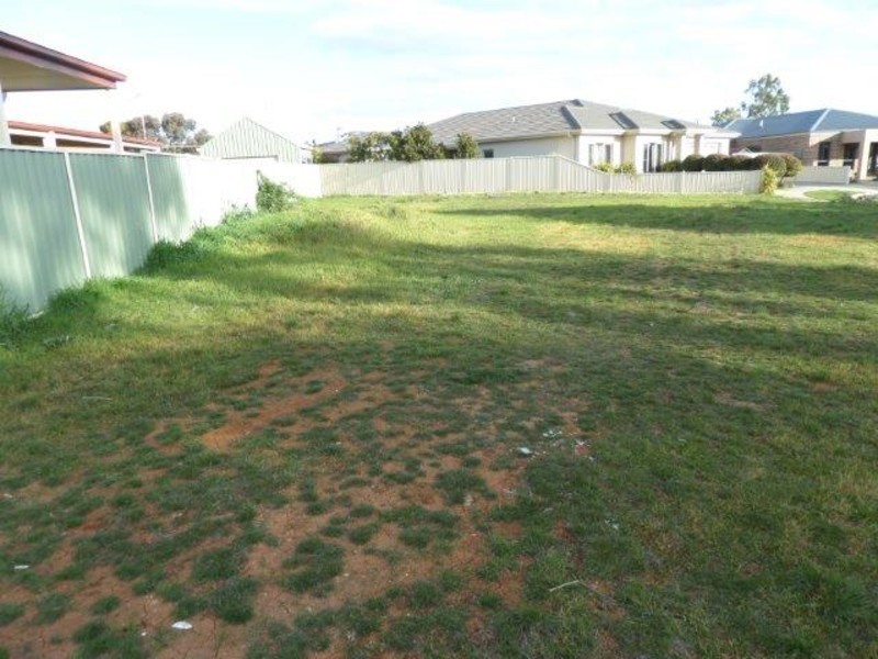 7 Athol Court, Donald VIC 3480