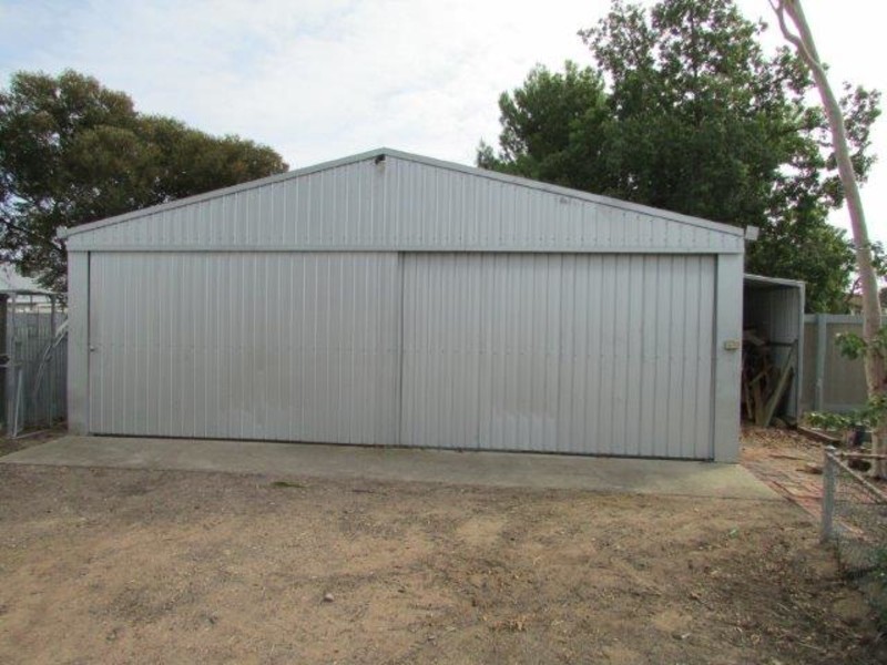 6 Hewitt Street, Warracknabeal VIC 3393