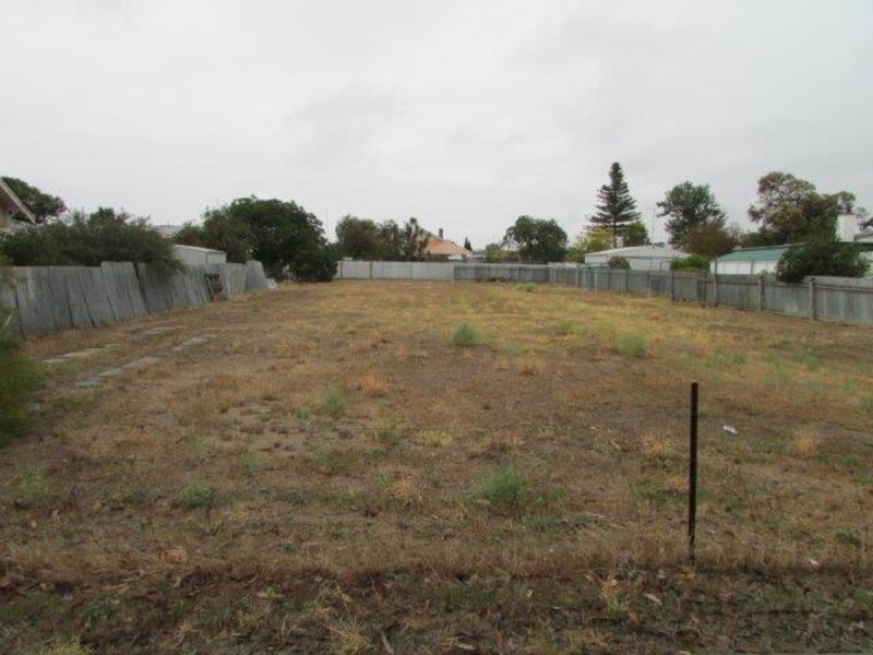 73 Lyle Street, Warracknabeal VIC 3393