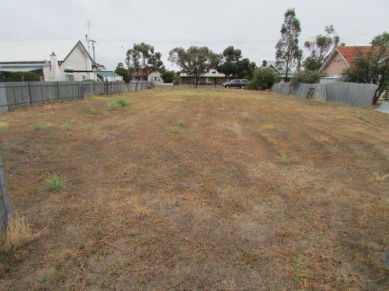 73 Lyle Street, Warracknabeal VIC 3393