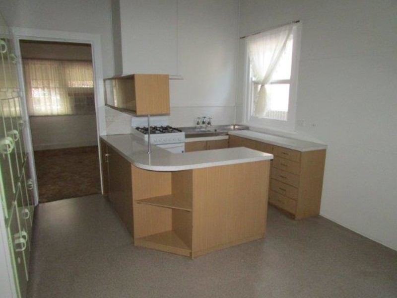 55 Woolcock Street, Warracknabeal VIC 3393