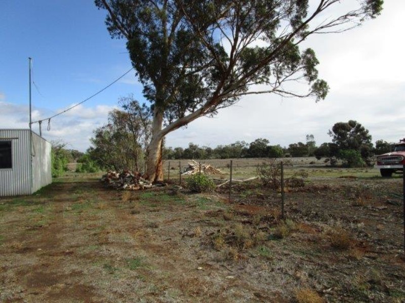 23 Elizabeth Street, Donald VIC 3480