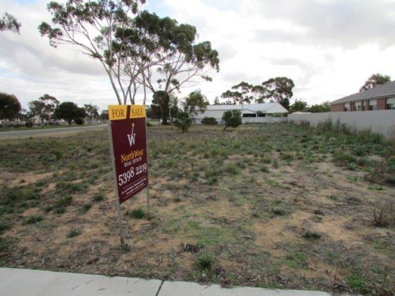 276 Scott Street, Warracknabeal VIC 3393