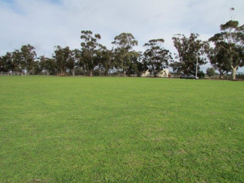 112-128 Camp Street, Watchem VIC 3482