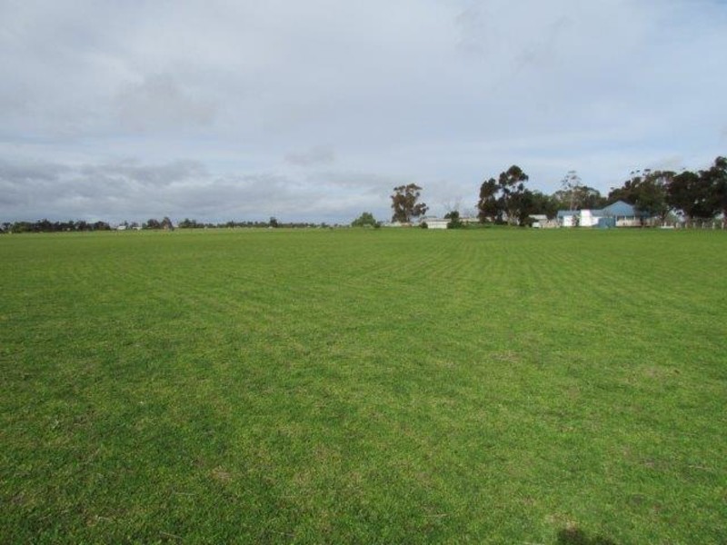 112-128 Camp Street, Watchem VIC 3482