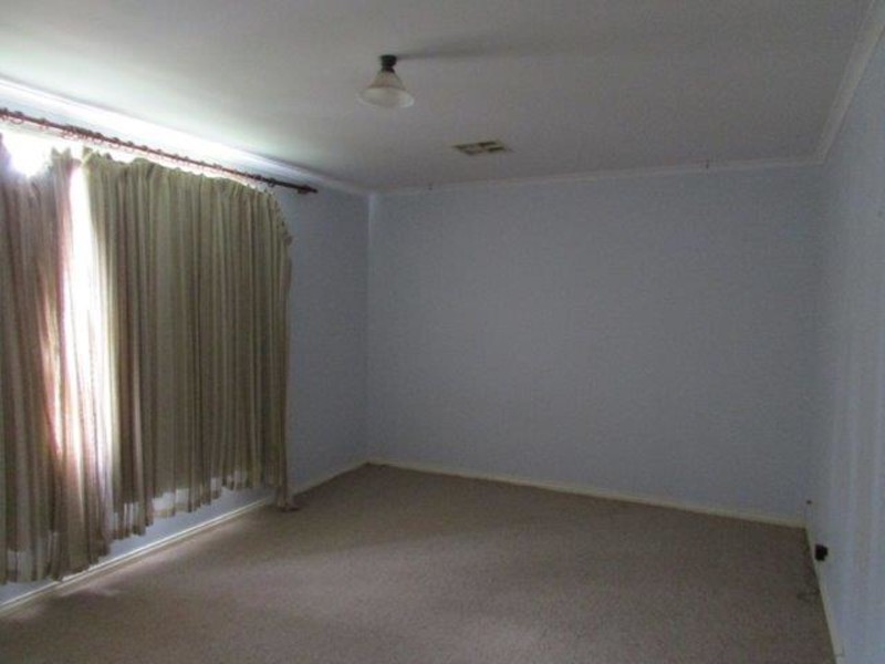 46 Henty Highway, Warracknabeal VIC 3393