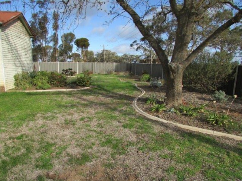 46 Henty Highway, Warracknabeal VIC 3393