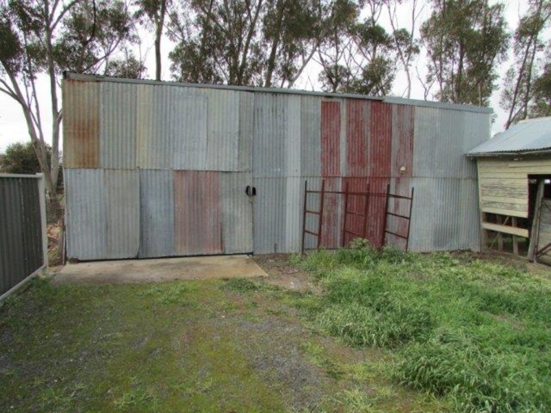 46 Henty Highway, Warracknabeal VIC 3393