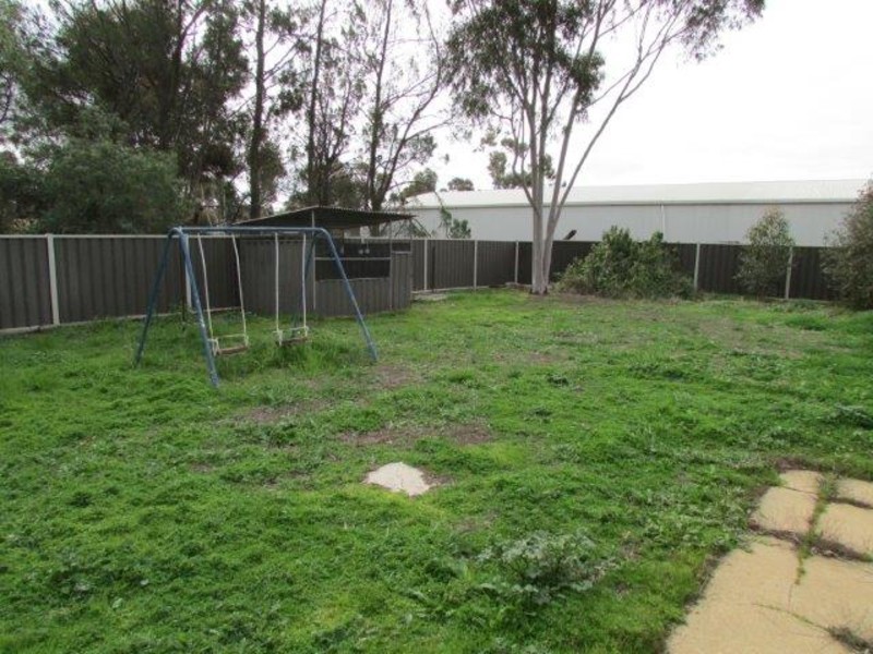 46 Henty Highway, Warracknabeal VIC 3393