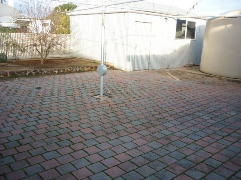 17 Campbell Street, Warracknabeal VIC 3393