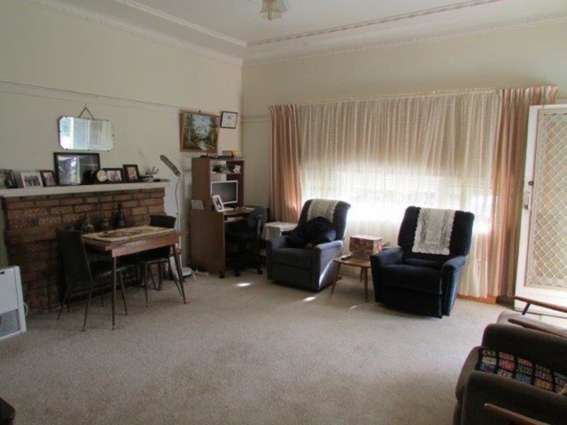 6 Alamein Avenue, Warracknabeal VIC 3393