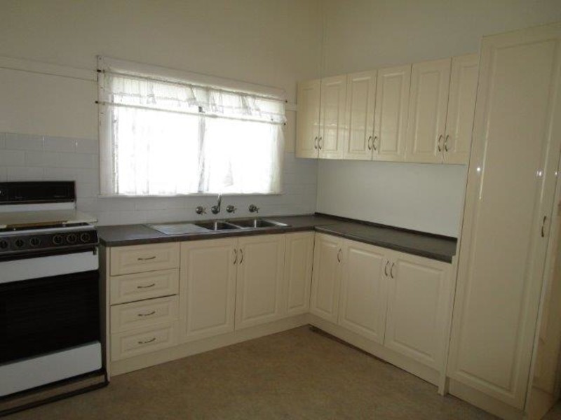 104 Anderson Street, Warracknabeal VIC 3393