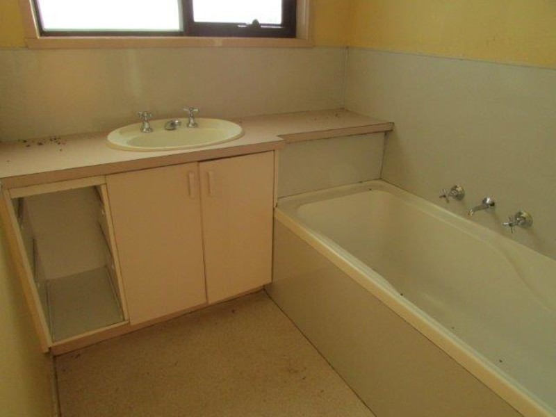 11 Ray Court, Donald VIC 3480