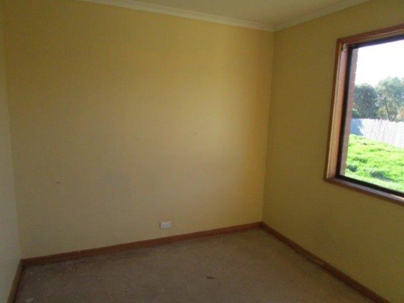 11 Ray Court, Donald VIC 3480