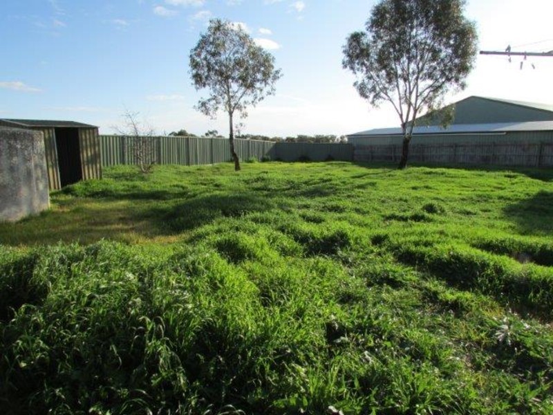 11 Ray Court, Donald VIC 3480