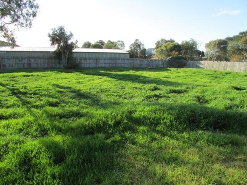 11 Ray Court, Donald VIC 3480