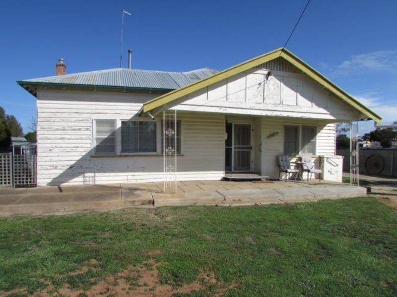 102 Anderson Street, Warracknabeal VIC 3393