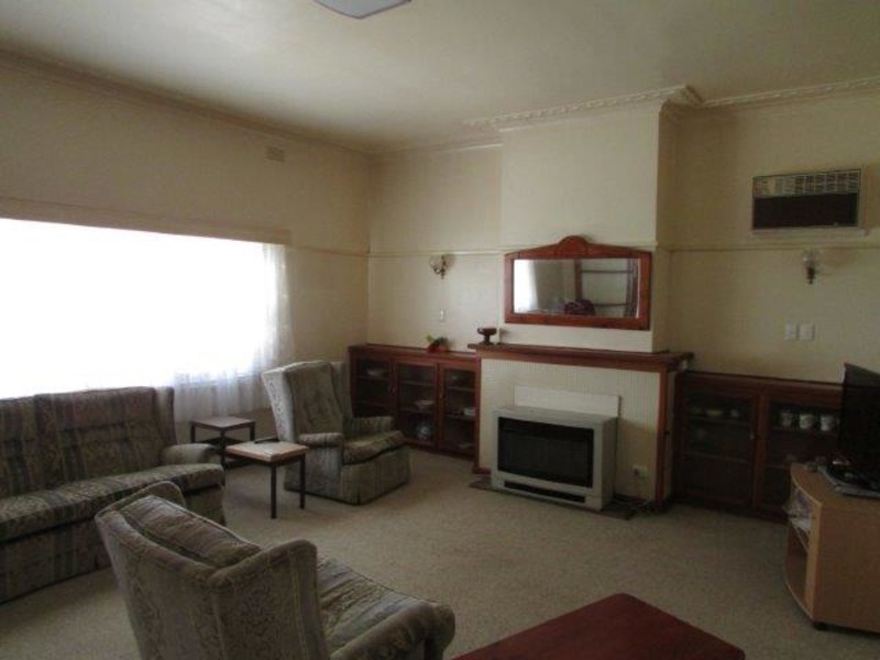 102 Anderson Street, Warracknabeal VIC 3393