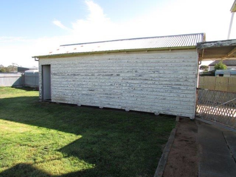 102 Anderson Street, Warracknabeal VIC 3393